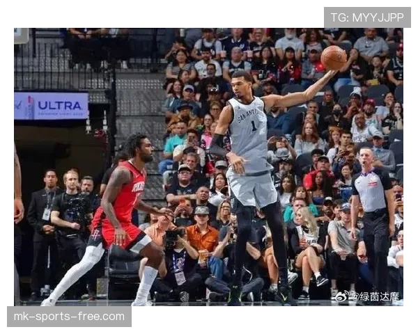 申京挡拆频繁制造错位，助力球队内线效率大幅提升