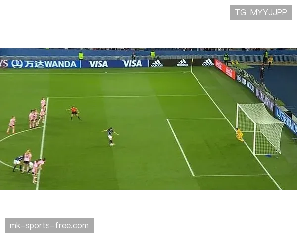 足球黄牌警告规则详解：判罚依据与累计处罚标准